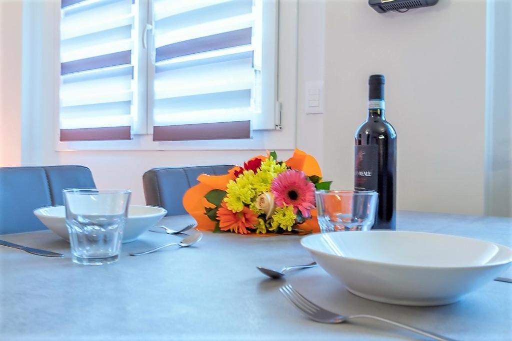 Realkasa Azzarita Flat Apartment Bologna Exterior photo